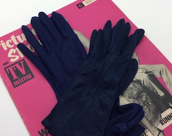 2 pairs of Vintage Navy day gloves