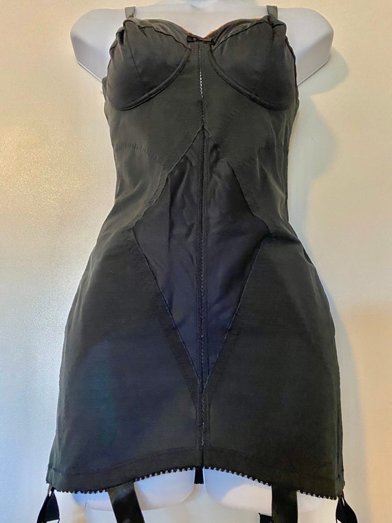 Vintage Lily of France 1950s Longline Shape Wear / Girdle 34 B Incredible  Condition Black Widow Pin up Fetish Model -  Israel
