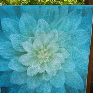 Hoffman dahlia panel-turquoise
