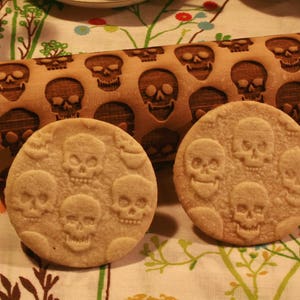 Skull Embossing Rolling Pin. Skull pattern. Engraved rolling pin with Skulls for embossed cookies Baking Gift image 1