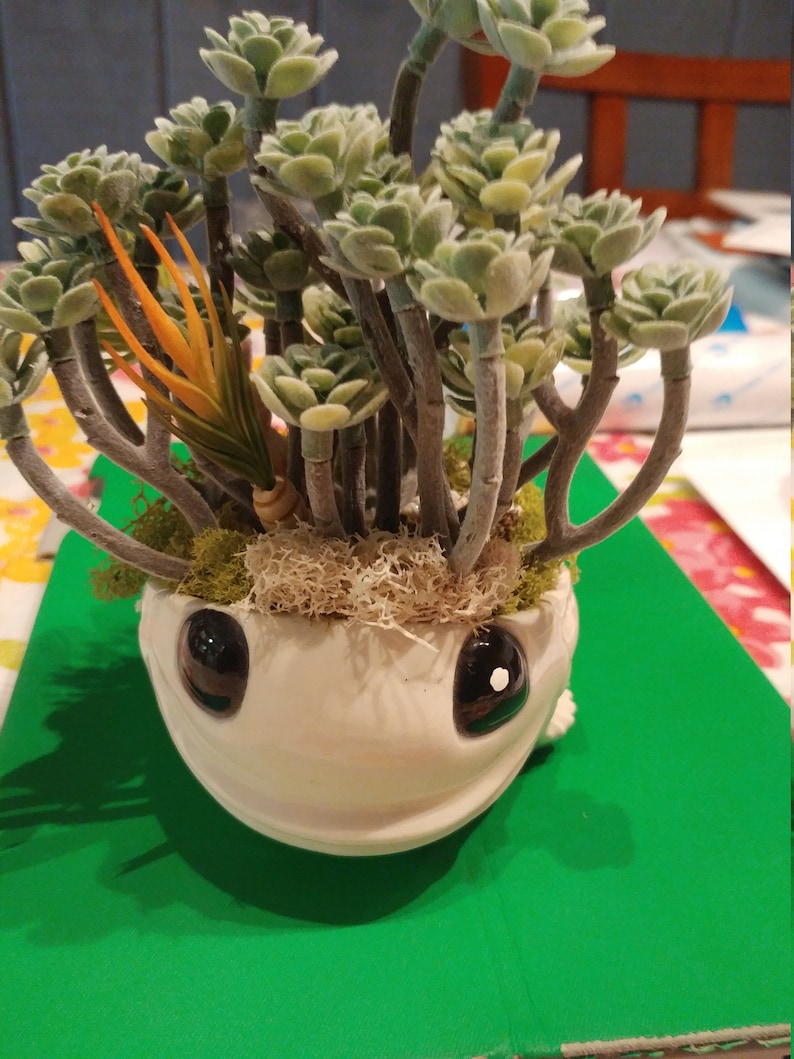 Vintage Fish Planter with Succulent faux plant in vintage white FISH planter Rooter Flower Display BIG EYED Fish