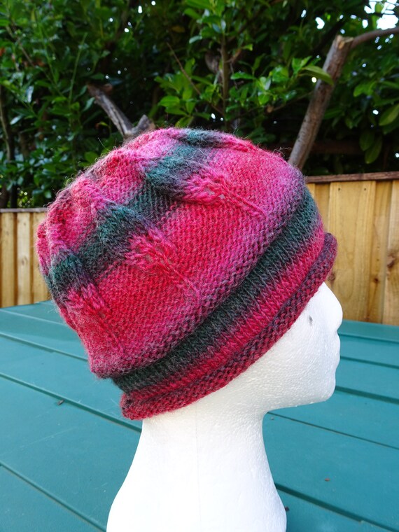 Red Striped Knitted Hat Woolly Hat 
