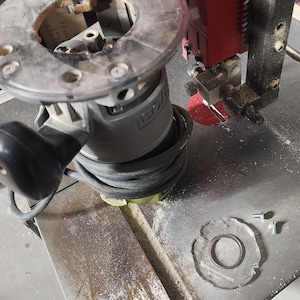 Fresadoras fijas y de inmersión Ryobi - Inserto de placa base con buje guía - Hecho a medida