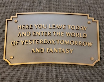 Réplica de señalización de placa de entrada de Disneyland