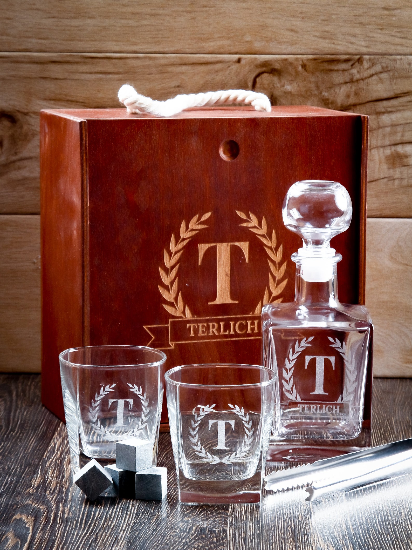 Custom Decanter Set
 Decanter Set with Personalized Wooden Box Whiskey Decanter