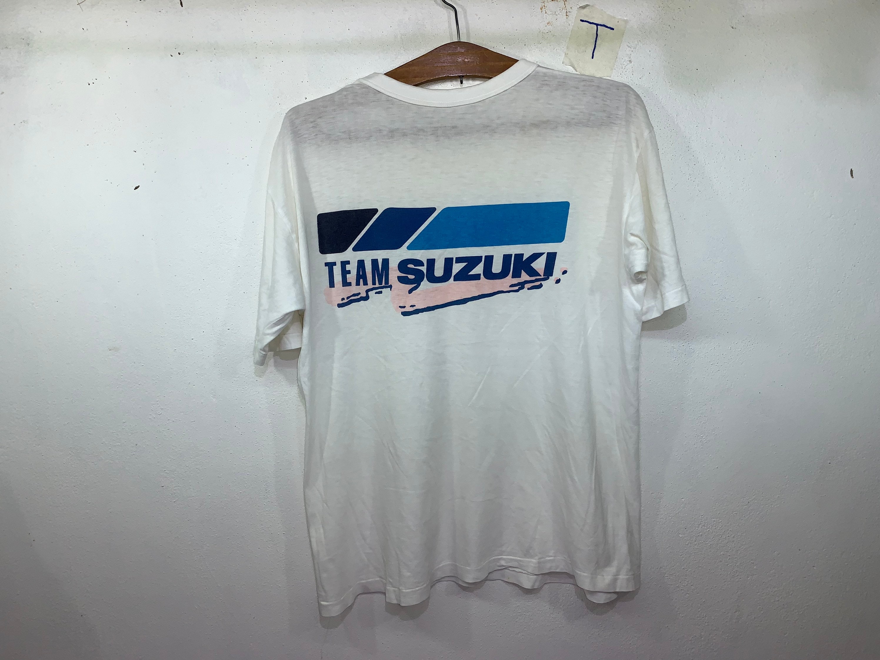 Vintage Suzuki Racing Team 80s Spellout Big Logo T-shirt M Vintage Suzuki Racing Team 80s Spellout Big Logo T-shirt M