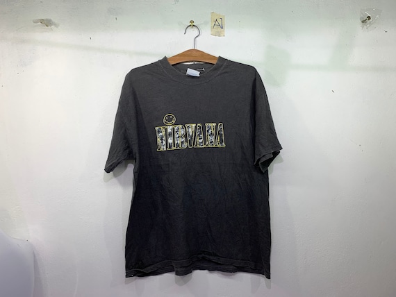 レア!! ニルヴァーナ 1997 ヴィンテージ Tシャツ Lサイズ カート レア!! ニルヴァーナ 1997 ヴィンテージ Tシャツ Lサイズ カート