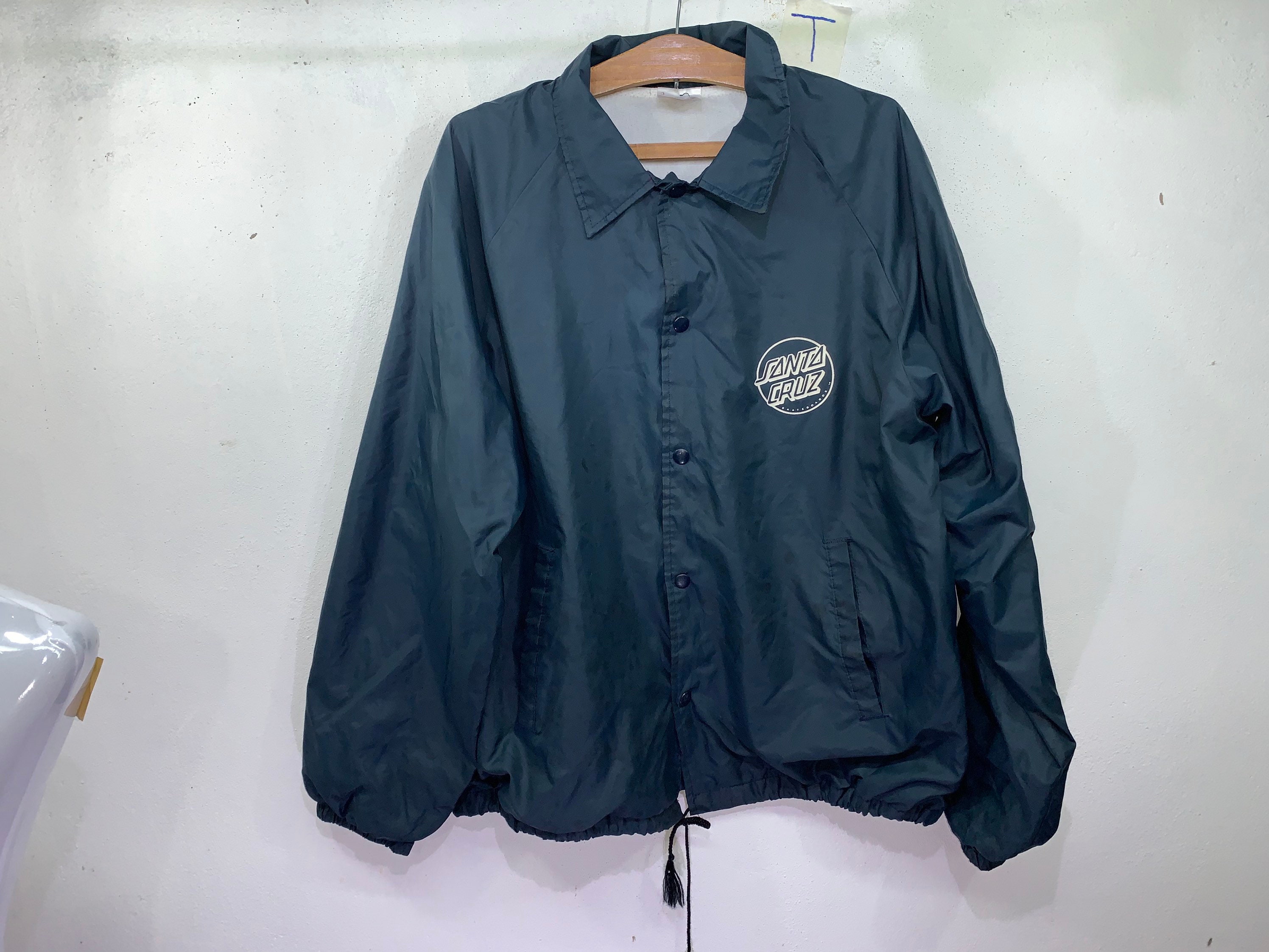 Vintage Santa Cruz Skateboards Spellout Big Logo Jacket Size Vintage Santa Cruz Skateboards Spellout Big Logo Jacket Size