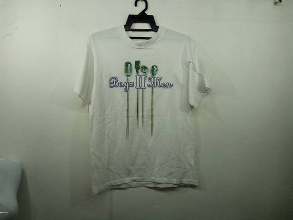 Vintage Boyz II Men American R&B vocal group   emotional ballads and a cappella harmonies Japan Tour  Nathan Michael Shawn Wanya  M store T