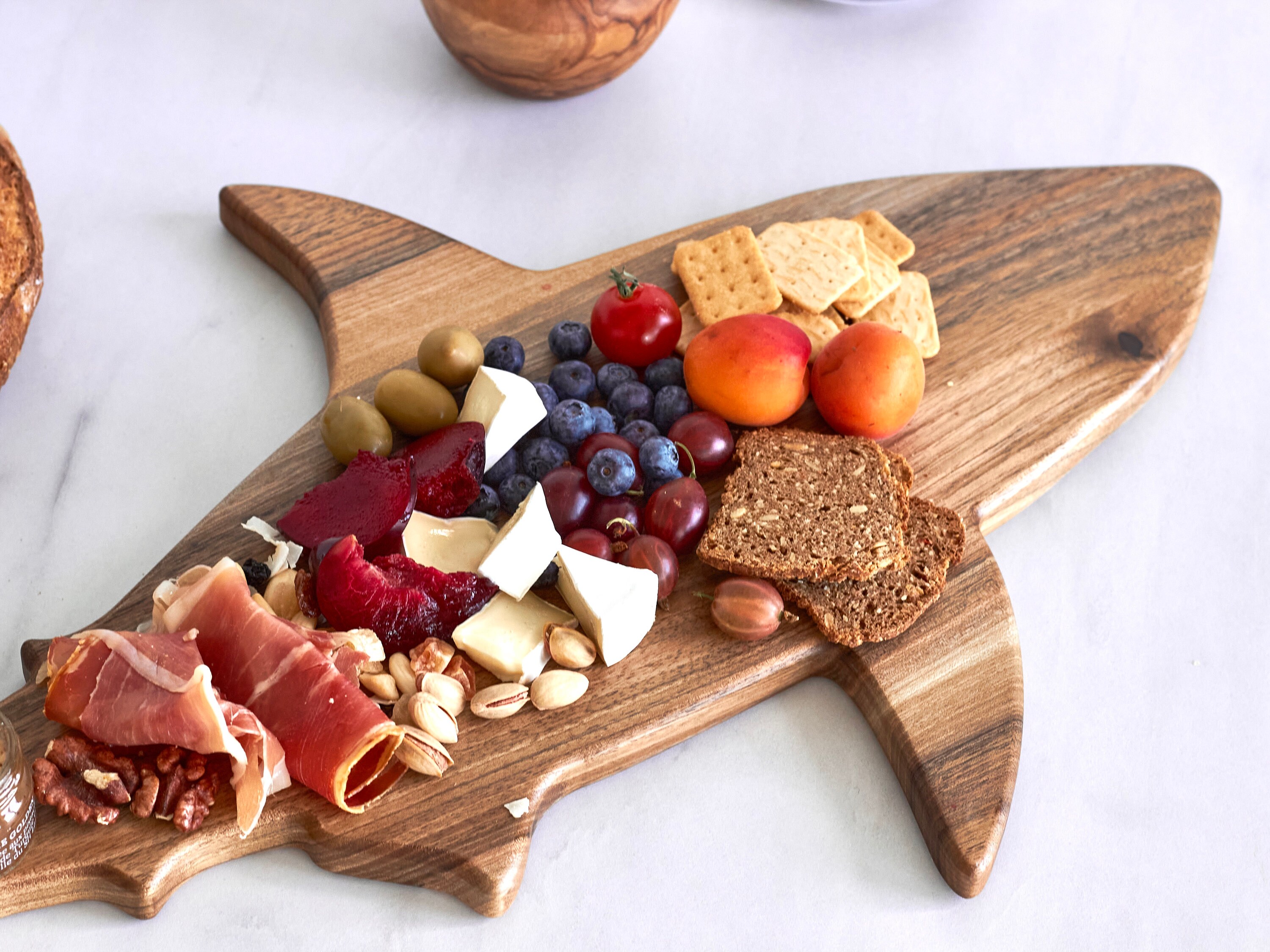 Walnut Wide Cutting Board│Cooking Platter Cheese Plate Tray│The whole board  is non-splicing, non-toxic and safe - Shop simplemuzou Serving Trays & Cutting  Boards - Pinkoi