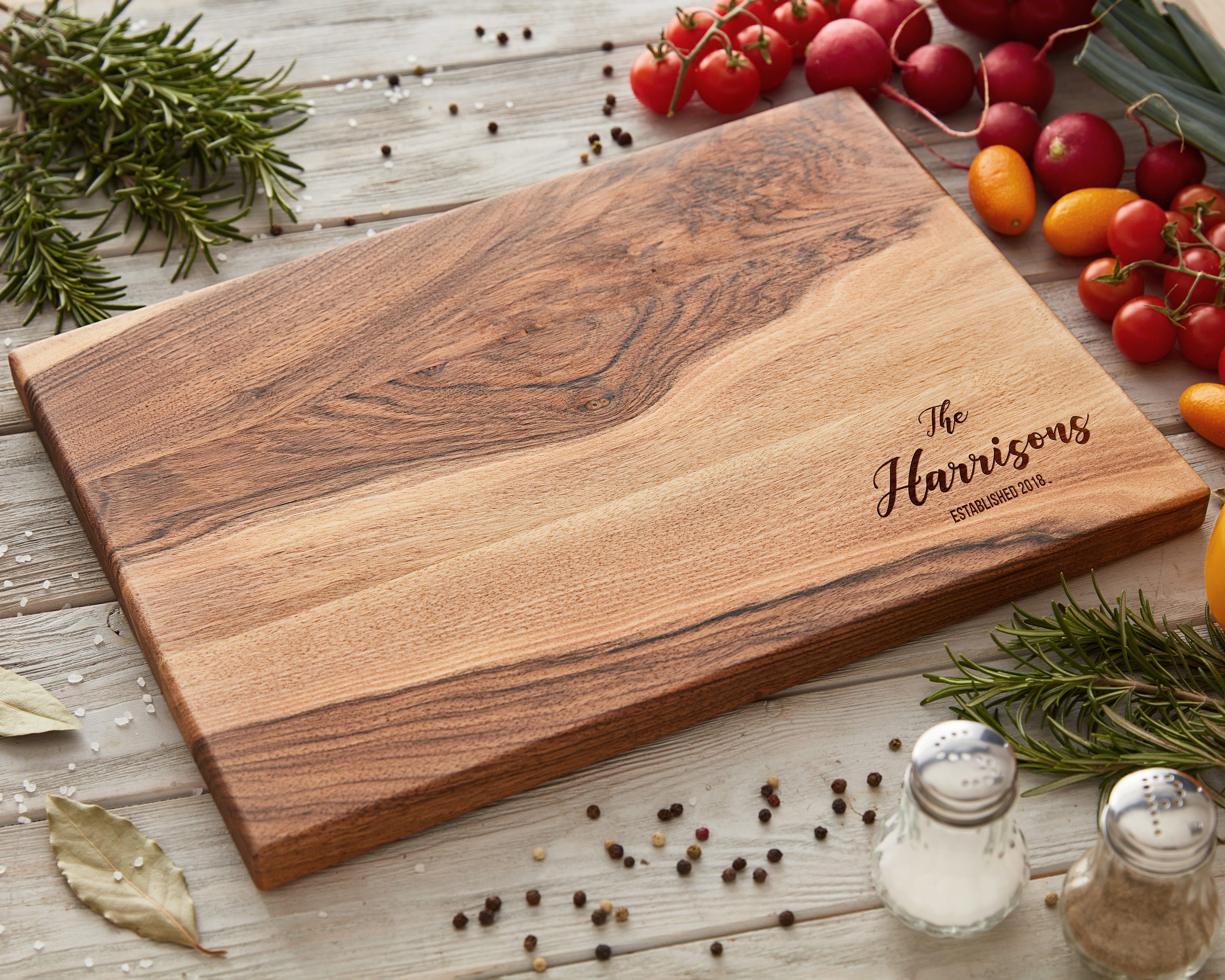 Personalized Oak or Walnut Custom Cutting Board, Engraved Cut Board for  Wedding Gift 