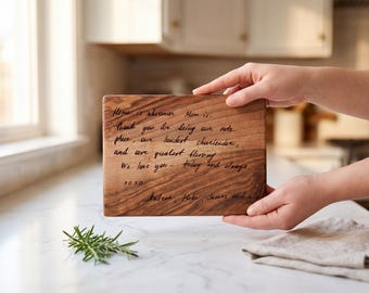Personalized Cutting Board for Mom — Custom Engraved Mothers Day Gift, Handwritten Recipe, Walnut Wood Kitchen Decor