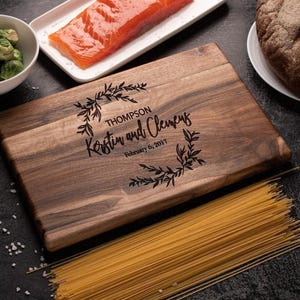 Walnut cutting board, Wedding day gift ideas, Personalized cutting board for Couple Gift, 5 year Anniversary gift, Housewarming gift