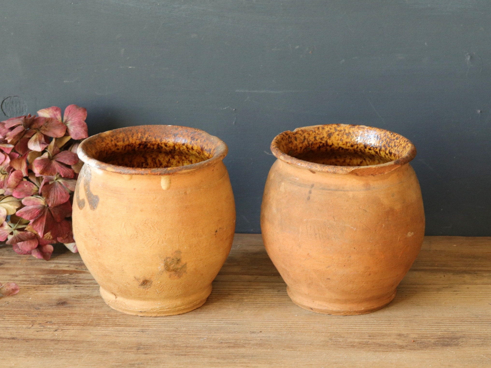 Petits Pots Antiques en Terracota avec Glaçure Intérieure, de Graisse Rustique Non Émaillés Des Anné