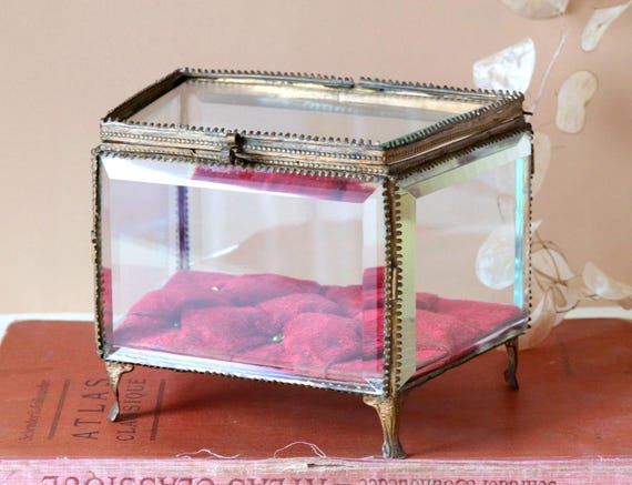 Petit Coffret à Bijoux En Laiton – Couvercle En Verre épais Biseauté – Décoration Vitrine Ou étagère – Occasion, état à Vérifier