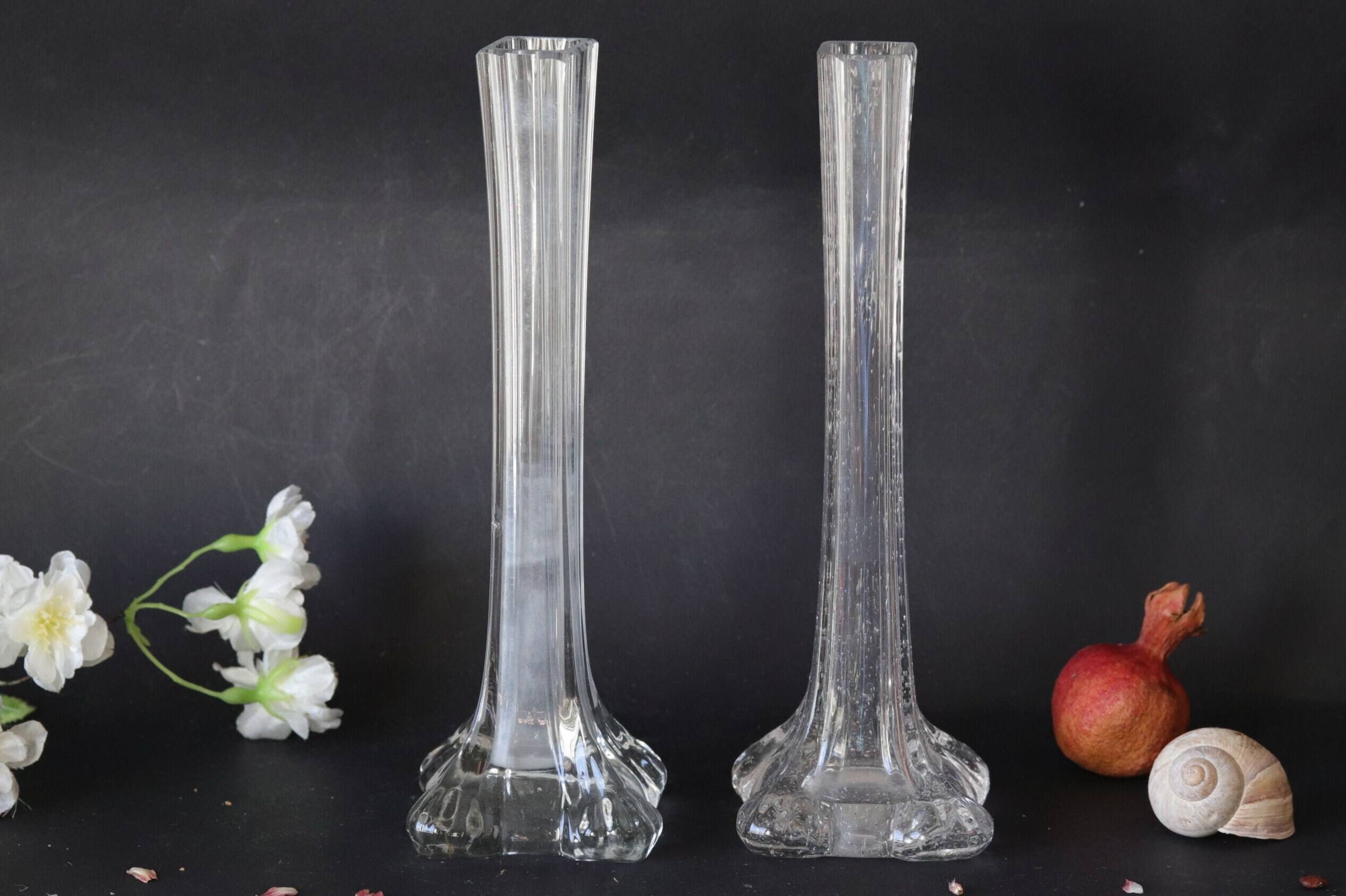 Français Vases en Verre Soufflé Antique, à Petite Tige Des Années 1900, Soliflores Côtelés, Pied d'é