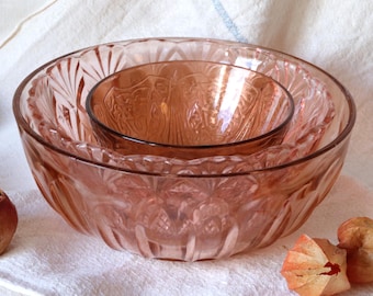 3 vintage pink depression glass bowls, 1930s French ROSALINE mismatched bowl set, molded glass bowls with star and diamond embossed decor
