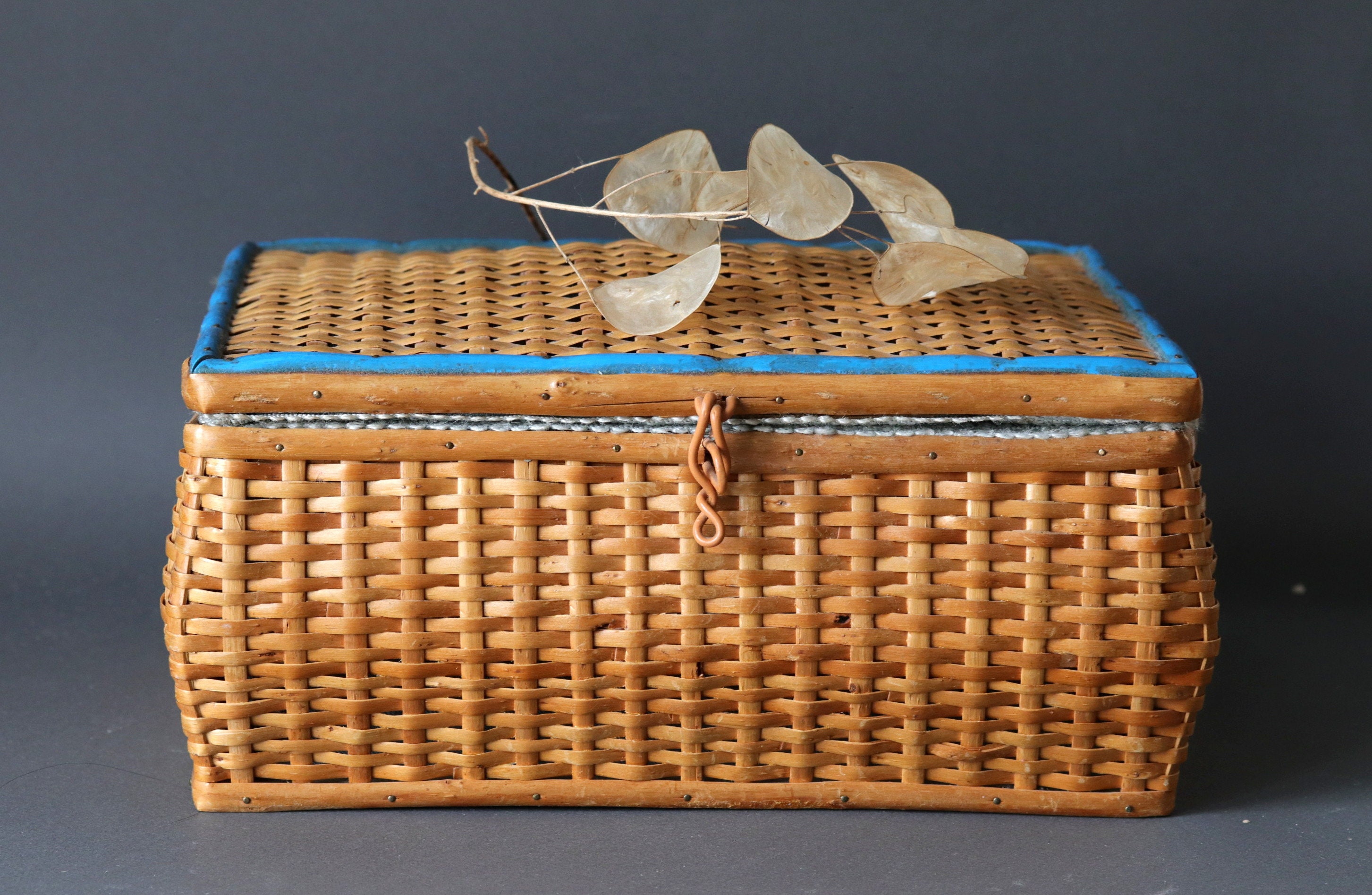 Français Boîte à Coudre en Osier Vintage avec Couvercle et Doublure Satin Bleu
