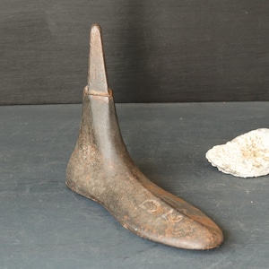 Cobbler&#39;s Cast Iron Shoe Last, French Vintage Shoemaker Form, Rustic Door Stopper