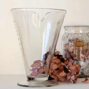 Großer Vintager Kegelbecher, 1950er Jahre Tschechisches Messglas, Sammler Wissenschaftsglas, Lab Style Dekor, Küchenzubehör,