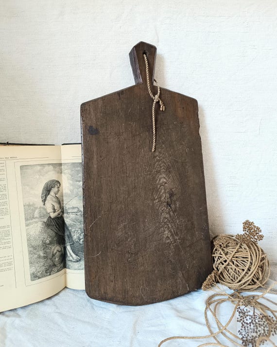 アンティークなフランス製木製カッティングボード：大きな素朴な農家風