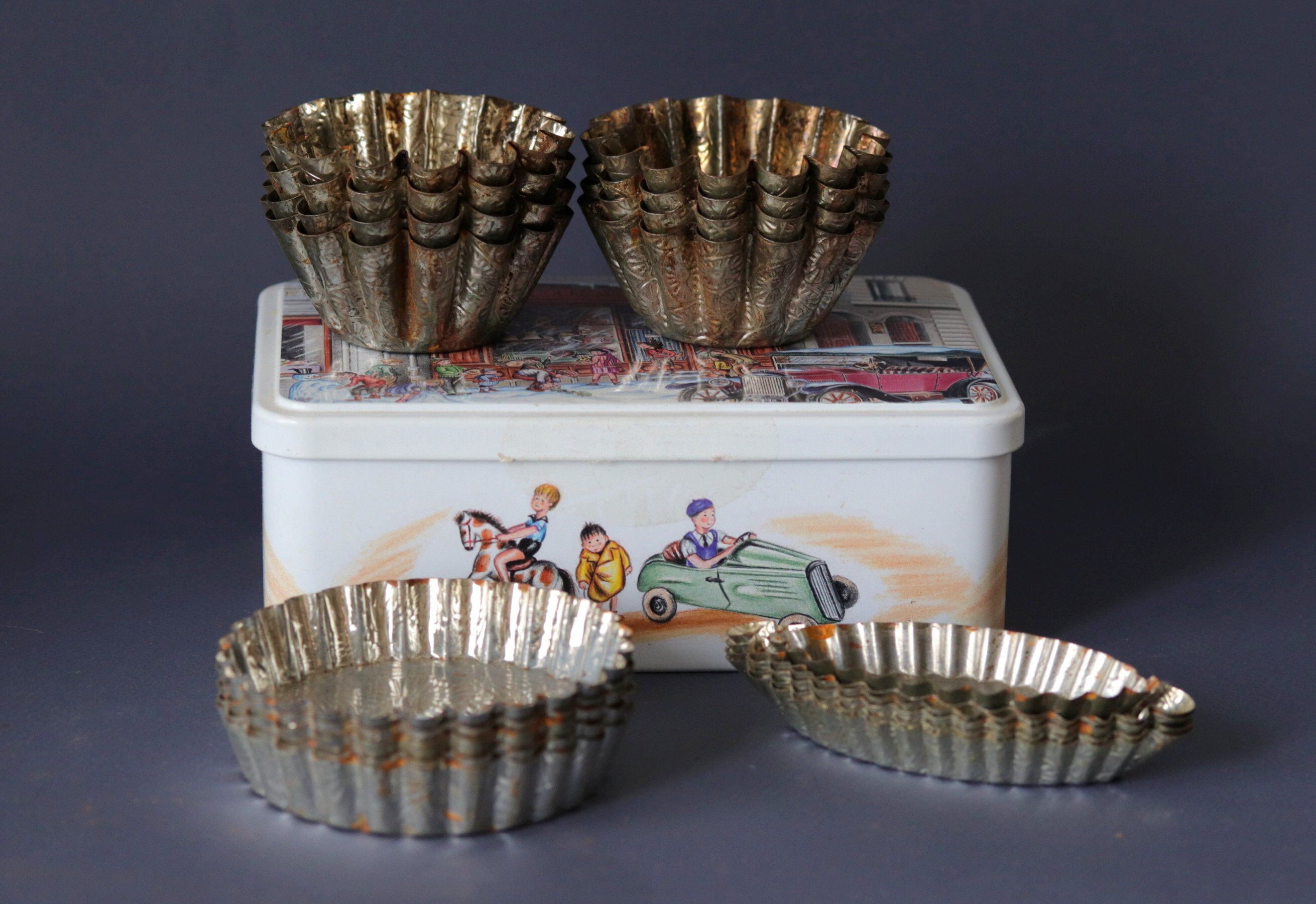 19 Français Moules à Pâtisserie Vintage, Old Metal Cookie Box, 1930S Small Fluted Tartlet Molds, Cup