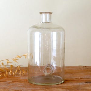 French Vintage Laboratory Bottle, 1930s Blown Glass Chemistry Jar, Ground Glass Spout, Lab Glassware, Collectibles, Cabinet of Curiosities