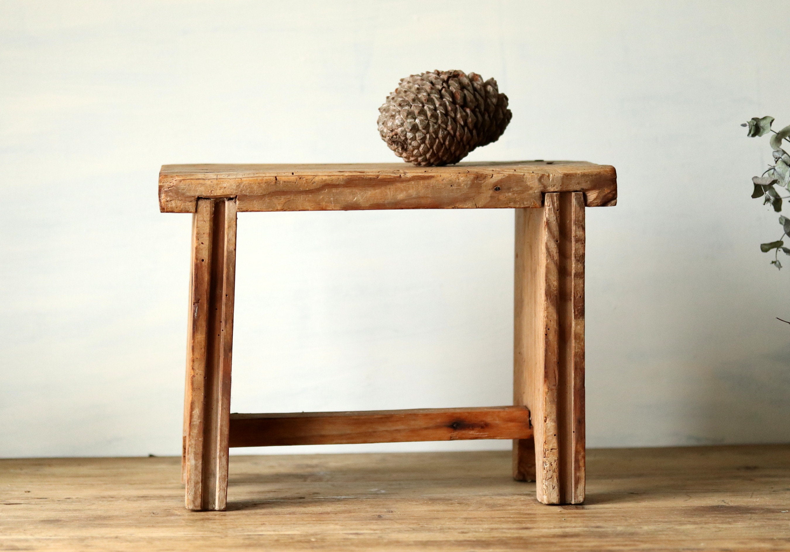 Français Petit Tabouret en Bois Vintage, de Pied Rustique Fabriqué à La Main, Support Plantes Style 