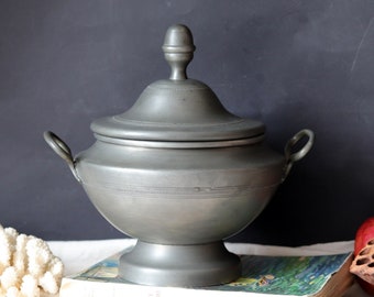 Antique Small Pewter Soup Tureen with Lid, 1920s Louis Houzeaux, French Counrty Home, Shabby Chic, Bohemian, Table Centerpiece, Photo Props