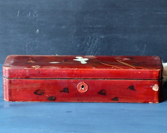 Vintage Japanese Style Dark Red Lacquered Box with Floral Decor, Chinoiseries Style Glove Box, Lacquered Jewelry Box