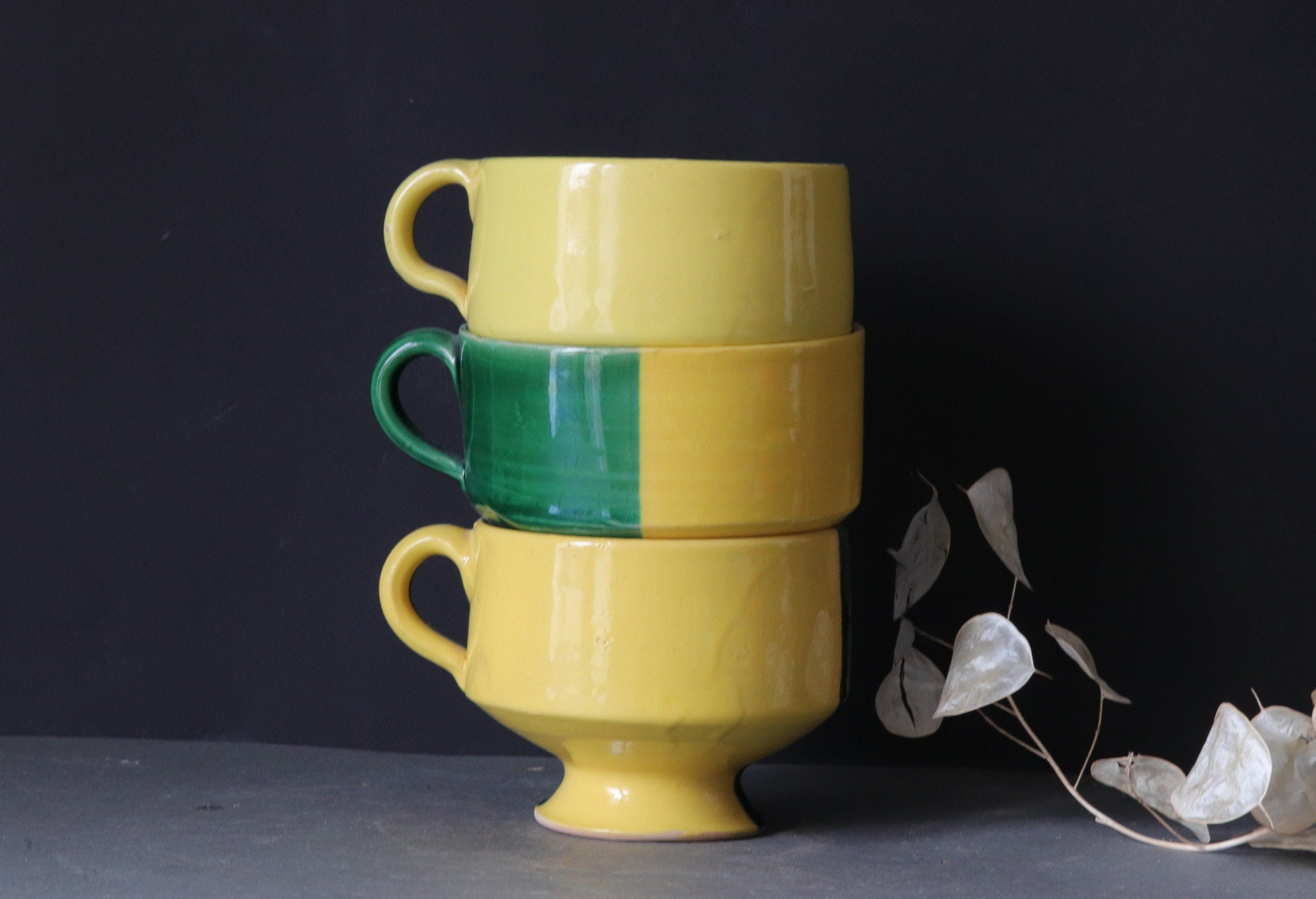 3 Grandes Tasses en Céramique à Pieds Jaunes et Verts avec Poignée, Années 1950 Français Bols Vintag