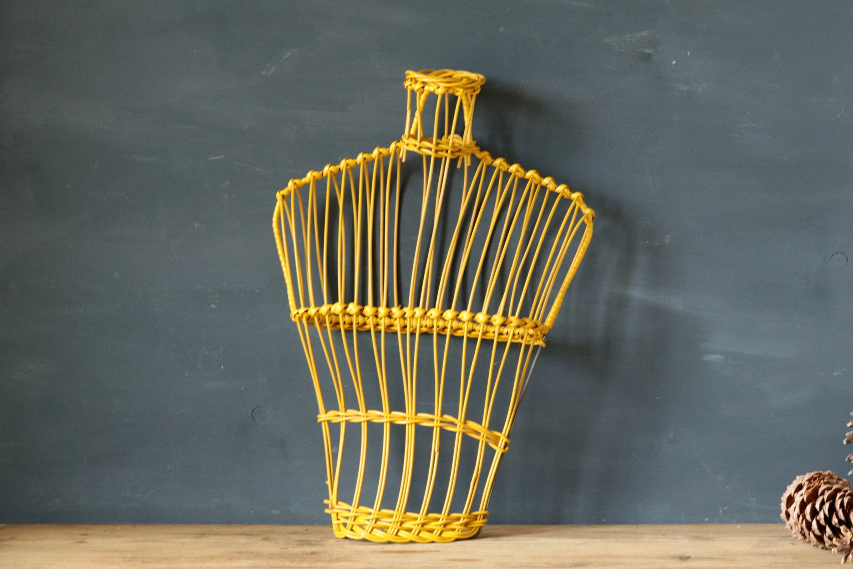 Français Vintage Yellow Plastic Wire Bust Dummy, 1960S Window Shop Mannequin, Jewelry Scarf Display,