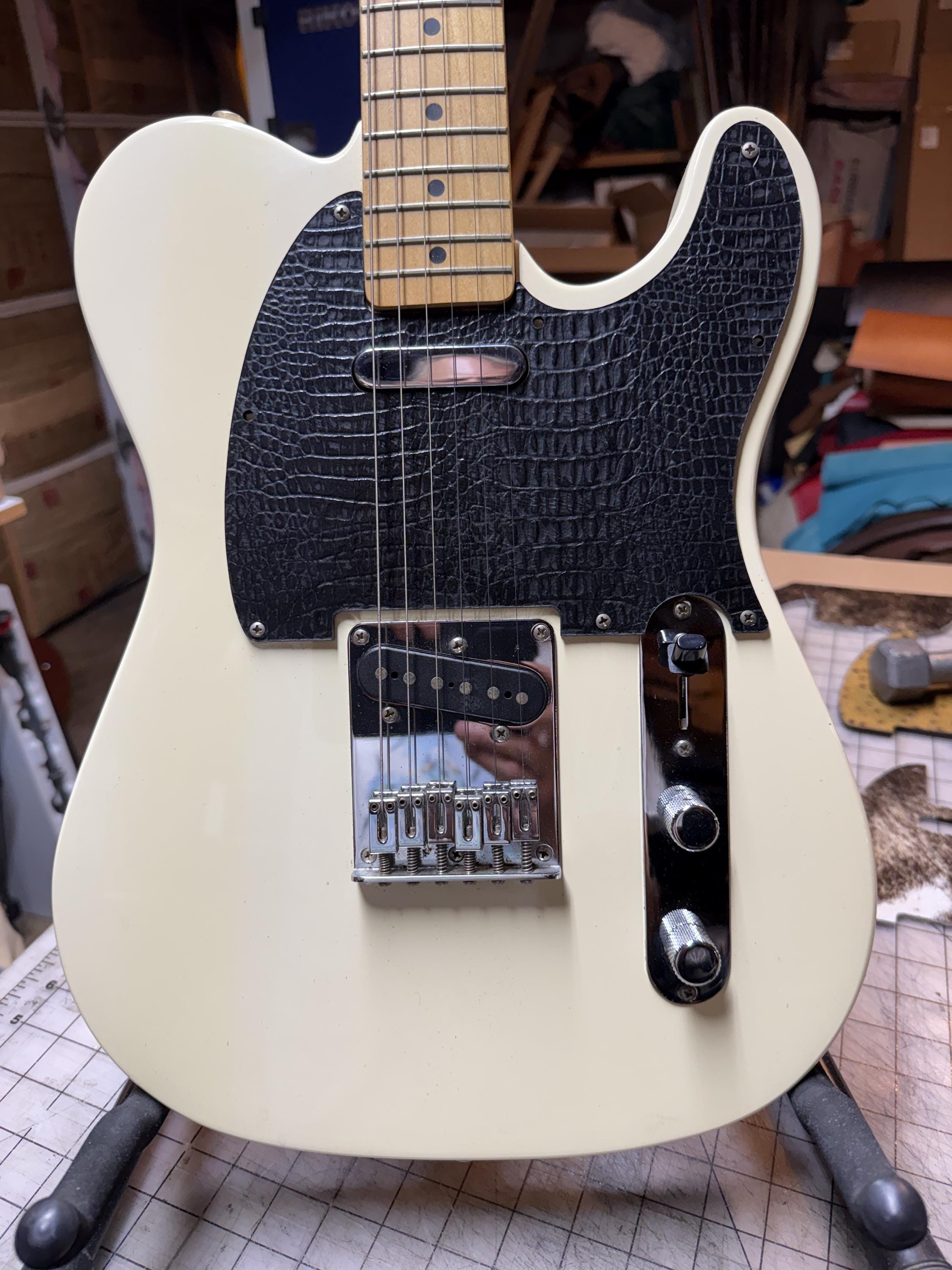 Telecaster deluxe pickguard - Etsy 日本