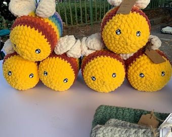 Rainbow bee | amigurumi bee | stuffed bee | Crochet Bee | Crochet rainbow Bee | Plush Bee | Bee Toy