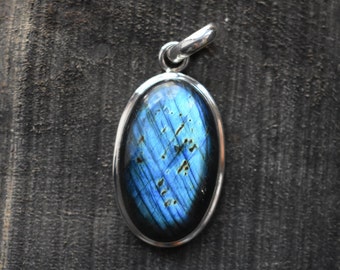 natural blue labradorite pendant,deep blue labradorite pendant,925 Silver pendant,labradorite pendant,blue labradorite pendant