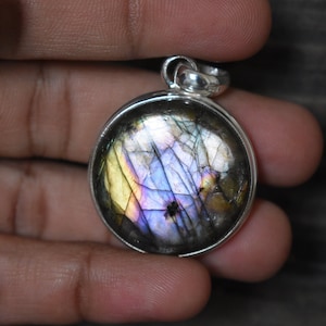 natural purple labradorite pendant,925 silver pendant,purple labradorite pendant,purple flashy labradorite pendant,labradorite pendant