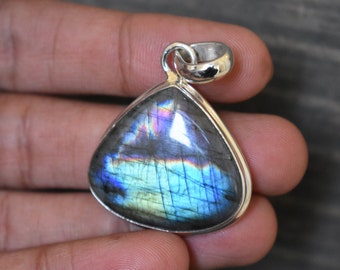 AAA Purple Labradorite Pendant, .925 Sterling Silver, Flashy Gemstone