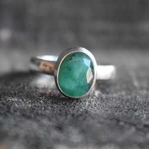 natural emerald ring,faceted emerald ring,925 silver emerald ring,natural green emerald ring,unisex emerald ring,emerald ring,green emerald