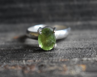 AAA Faceted Peridot Ring, 925 Sterling Silver, Green Oval Gemstone