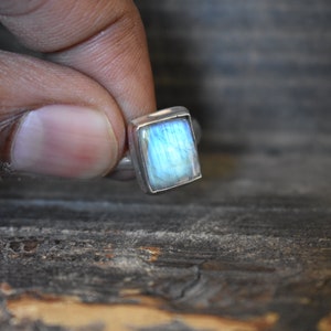 AAA Quality natural blue moonstone ring,blue flashy moonstone ring,925 silver ring,natural blue moonstone ring,gemstone ring,moonstone ring