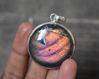 AAA Purple Labradorite Pendant, 925 Sterling Silver