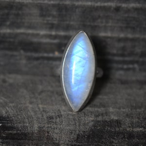 AAA Quality natural blue moonstone ring,blue flashy moonstone ring,925 silver ring,natural blue moonstone ring,gemstone ring,moonstone ring