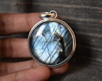AAA Purple Flash Labradorite Pendant, 925 Sterling Silver
