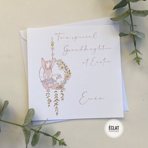 FILLE personnalisée, PETITE-FILLE, NIÈCE, petite fille spéciale, carte de Pâques avec lapin de Pâques mignon, tout nom et relation