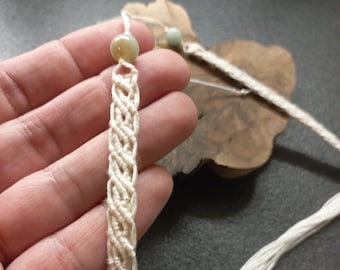 Handmade bookmark with amazonite bead or wood and seed beads / macramé bookmark natural / gift idea / macramé boho / gemstone / tassel