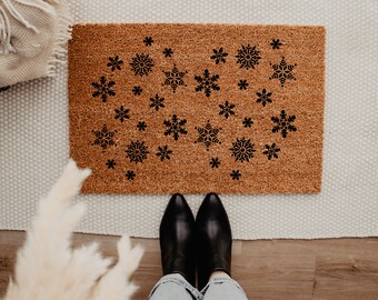 Snowflakes Doormat – Winter Decor - Front Porch Decor - Christmas Decor - Welcome Mat – Outdoor Rug – Christmas Doormat