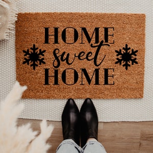 Home Sweet Home Holiday Doormat – Winter Decor - Front Porch Decor - Christmas Decor - Welcome Mat – Outdoor Rug – Christmas Doormat