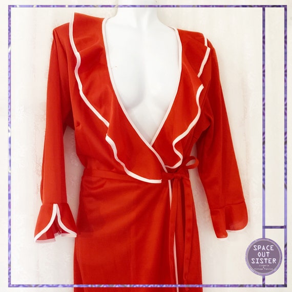 1970s Vintage Red Ruffle Robe
