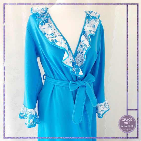 1970s Vintage Blue Lagoon Dressing Gown