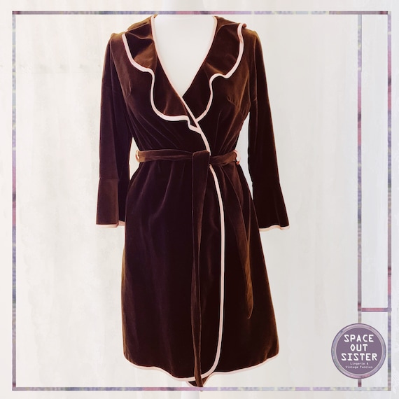Vintage Niedleck Brillan Short Velvet Robe